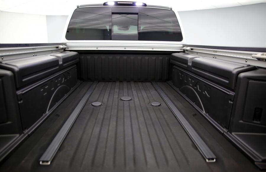 Багажник Nissan Titan XD PRO-4X Crew Cab 2015 года  (фото 2 из 39)